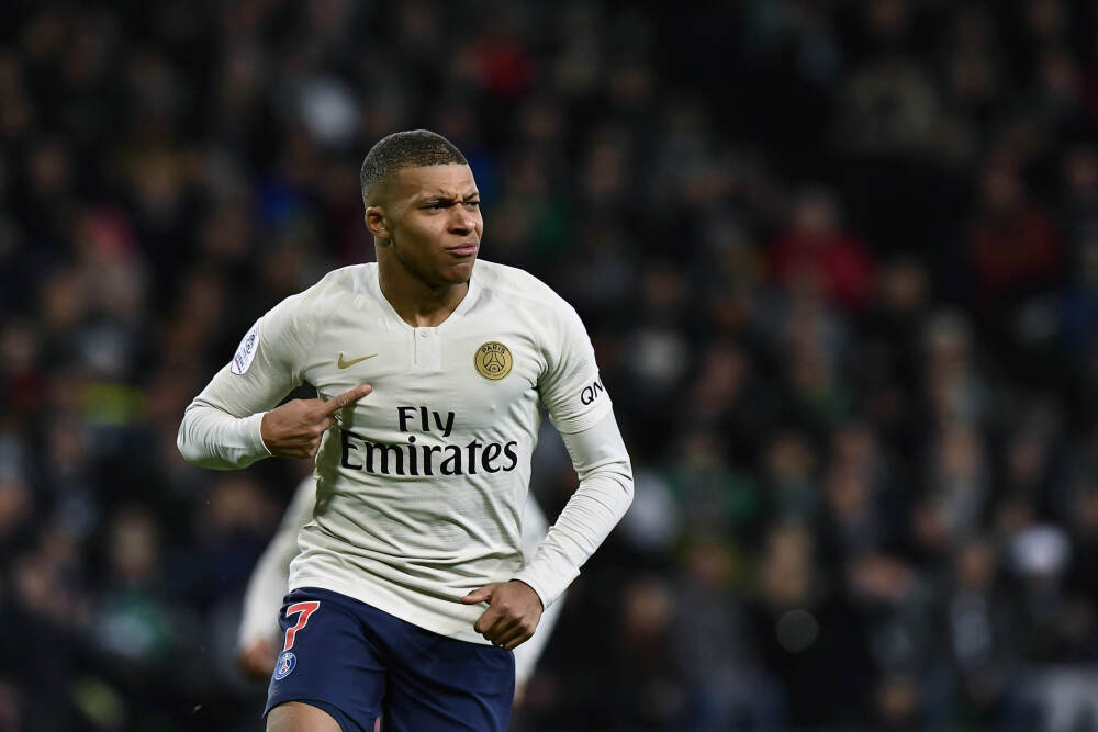 从ASMR麦克风到RGB灯饰，直播和电竞成中国电子消费品出海新亮点